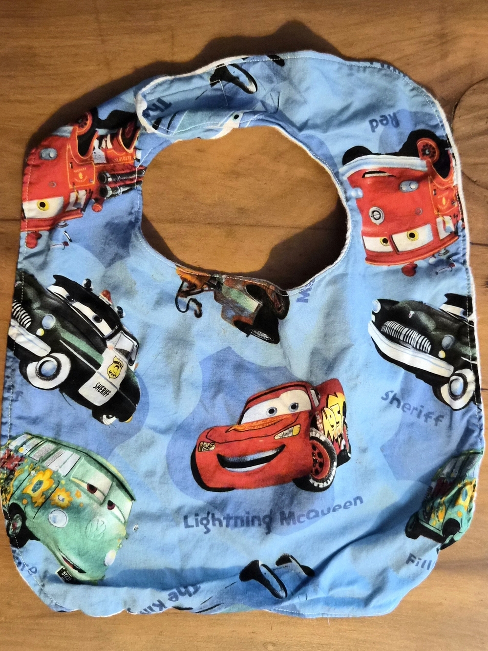 Blue Kids Bib with Lightning McQueen Cars Print